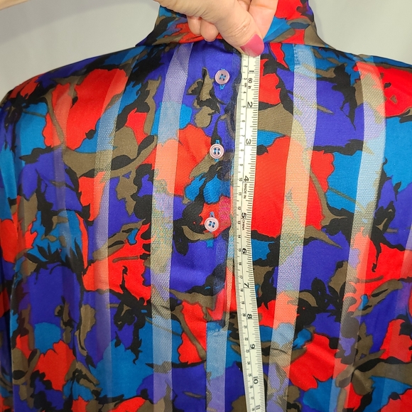 1980's Abstract Stripe turtleneck Blouse - Picture 12 of 16